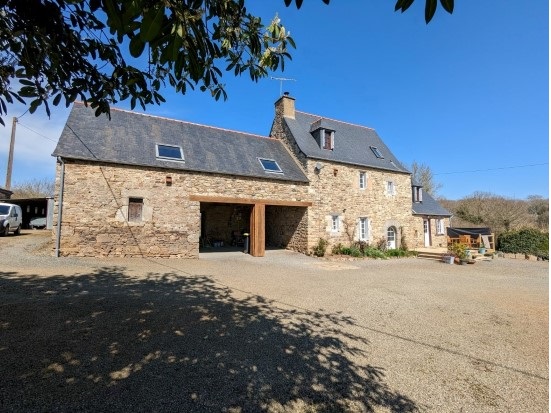 Maison 6 Pièces + Dépendances 22540 Tréglamus